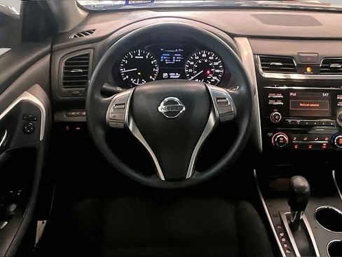 Used 2015 Nissan Altima 2.5 S w/ Power Driver Seat Package FWD image 5