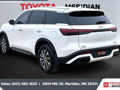 Used 2024 INFINITI QX60 Pure image 2