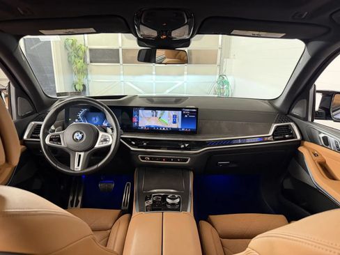 Used 2025 BMW X5 M60i AWD/4WD image 32