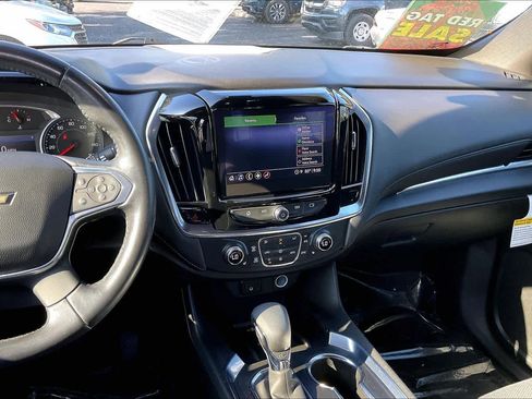 Certified 2022 Chevrolet Traverse LT image 6