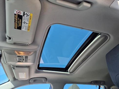 Used 2020 Toyota RAV4 XLE image 5