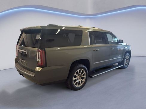 Used 2017 GMC Yukon XL Denali w/ Open Road Package AWD/4WD image 6