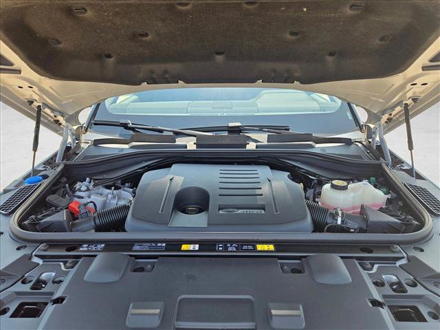New 2027 Land Rover Range Rover Sport SE AWD/4WD image 17