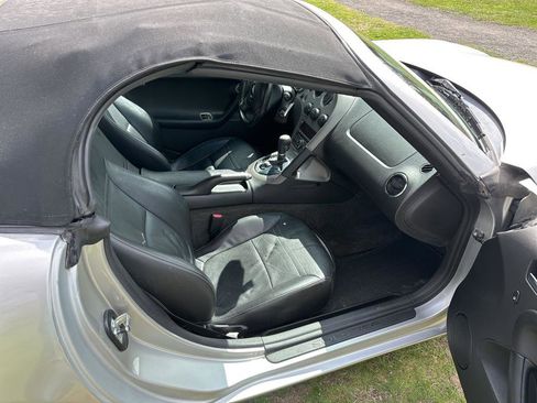 Used 2007 Pontiac Solstice Convertible w/ Premium Package image 32
