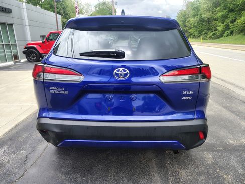 Used 2025 Toyota Corolla Cross XLE w/ Convenience Package AWD/4WD image 8