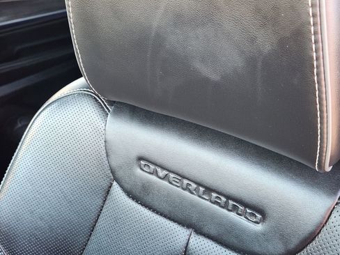 Used 2022 Jeep Grand Cherokee L Overland w/ Luxury Tech Group IV image 18