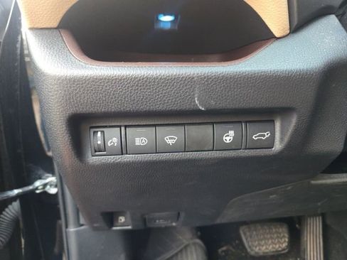 Used 2019 Toyota RAV4 Limited w/ Limited Grade Weather Package image 20