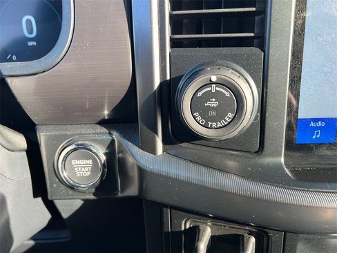 Used 2025 Ford F150 Lariat w/ Equipment Group 501A Mid image 18