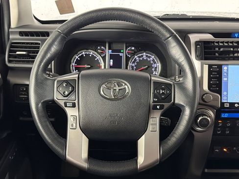Used 2024 Toyota 4Runner Limited AWD/4WD image 25