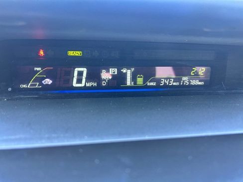 Used 2013 Toyota Prius V Two image 19