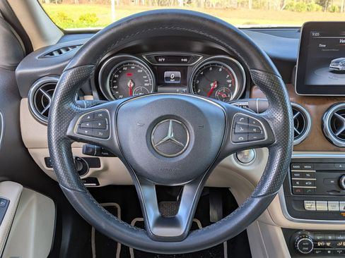 Certified 2018 Mercedes-Benz GLA 250 image 14