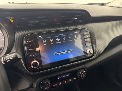 Used 2021 Nissan Kicks SV image 15