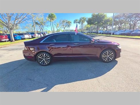 Used 2017 Lincoln MKZ Reserve image 31