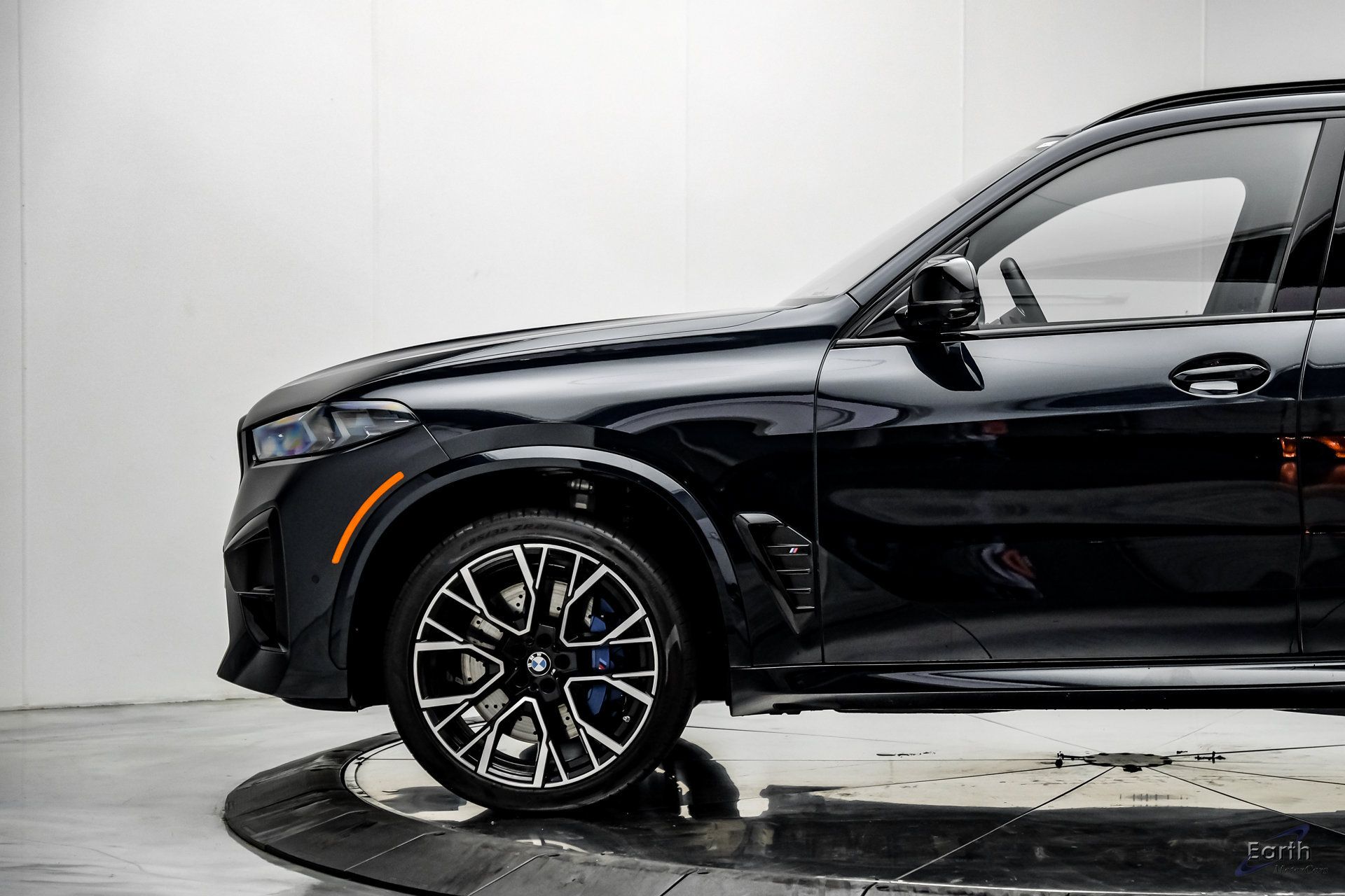 Used 2025 BMW X5 M Competition w/ Executive Package AWD/4WD image 8