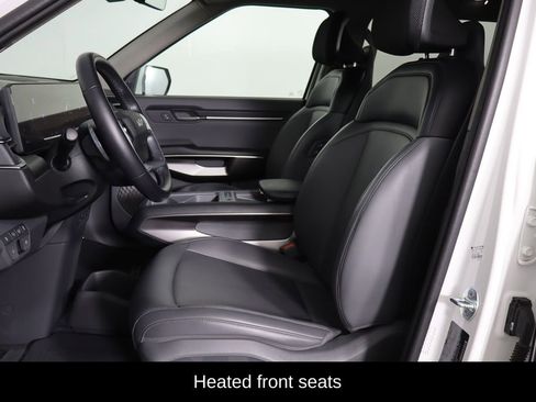 Used 2024 Kia EV9 Light Long Range RWD image 14