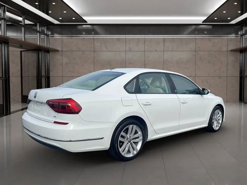 Used 2019 Volkswagen Passat 2.0T Wolfsburg w/ Wheels & Sunroof Package image 5