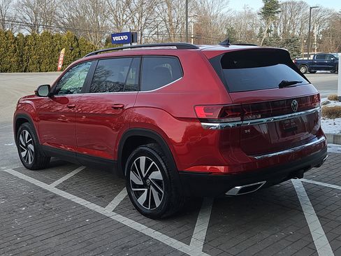Certified 2024 Volkswagen Atlas SE image 28
