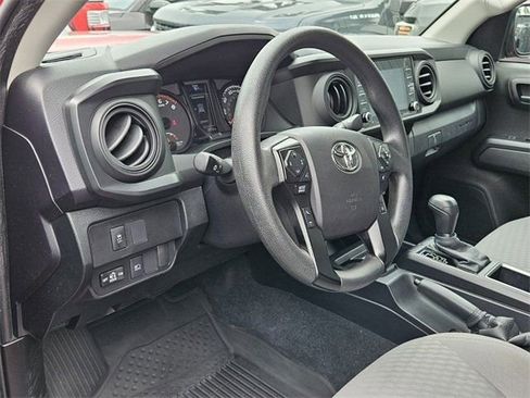 Used 2021 Toyota Tacoma SR w/ SR Convenience Package image 3