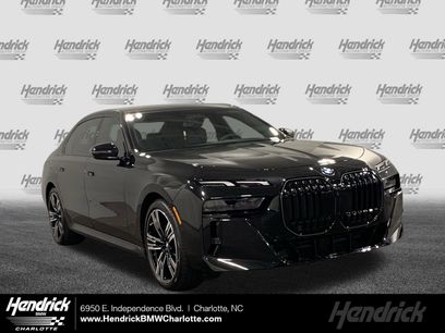New 2025 BMW 760i xDrive w/ Luxury Rear Seating Package