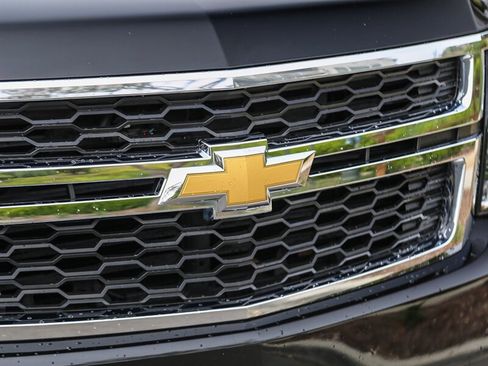 Used 2018 Chevrolet Tahoe LT image 11