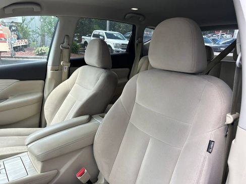 Used 2015 Nissan Murano S image 9