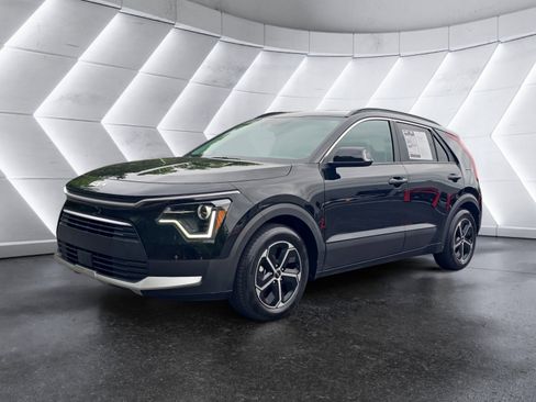 Used 2025 Kia Niro EX FWD image 1