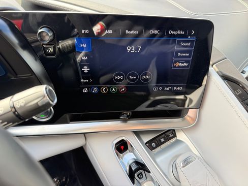 Used 2022 Chevrolet Corvette Stingray Premium Conv w/ Z51 Performance Package RWD image 12