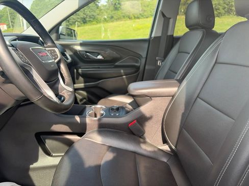 Used 2024 GMC Terrain SLT AWD/4WD image 17