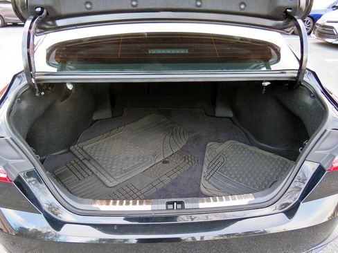 Used 2025 Toyota Camry XSE image 16