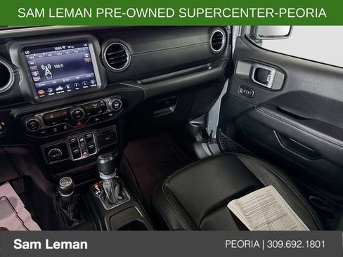 Used 2020 Jeep Gladiator Overland AWD/4WD image 22
