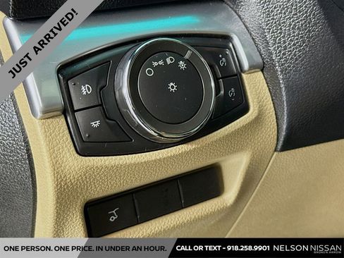Used 2017 Ford Explorer Limited w/ Equipment Group 301A FWD image 10