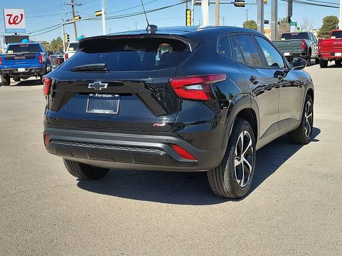 Used 2025 Chevrolet Trax RS w/ Sunroof Package image 10