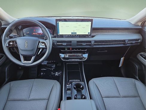 New 2026 Lincoln Corsair Reserve w/ Towing Package image 11