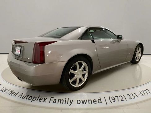 Used 2005 Cadillac XLR RWD image 8