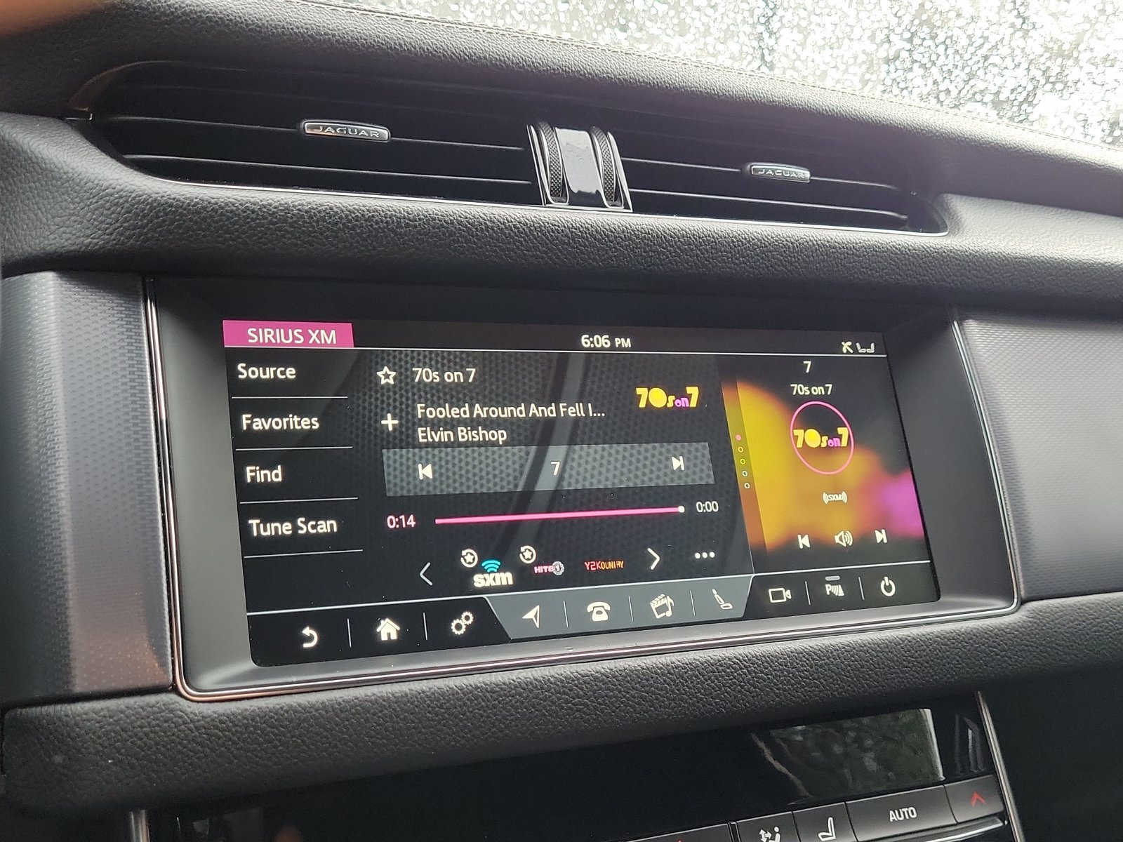 Used 2019 Jaguar XF R-Sport AWD/4WD image 25