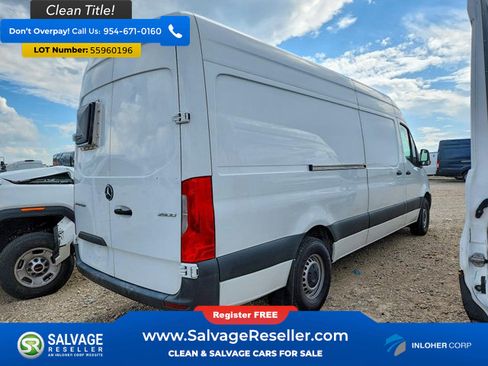 Used 2023 Mercedes-Benz Sprinter 2500 image 4
