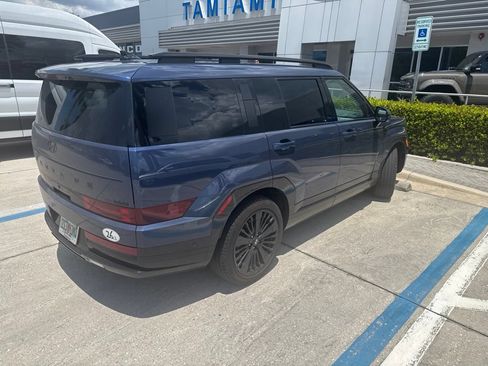 Used 2025 Hyundai Santa Fe Calligraphy AWD/4WD image 5