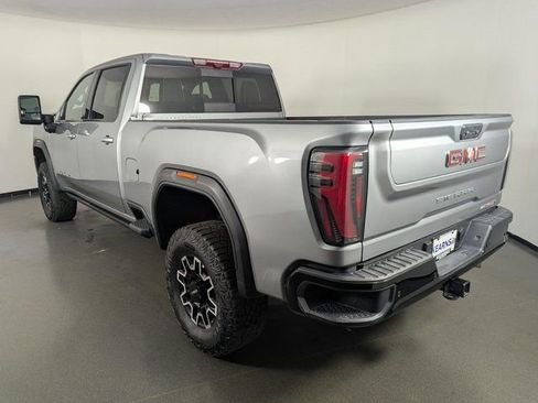Used 2025 GMC Sierra 2500 AT4X image 6