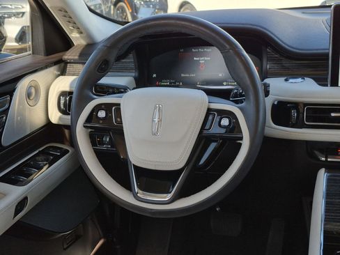 Used 2023 Lincoln Aviator Black Label w/ Dynamic Handling Package image 31