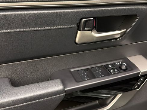 Used 2024 Toyota Tundra Limited image 30