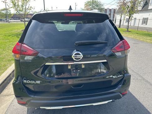 Used 2019 Nissan Rogue SL image 18