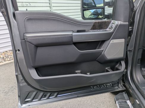 Used 2025 Ford F250 Lariat AWD/4WD image 13