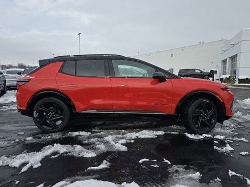 New 2026 Chevrolet Equinox EV RS FWD image 17