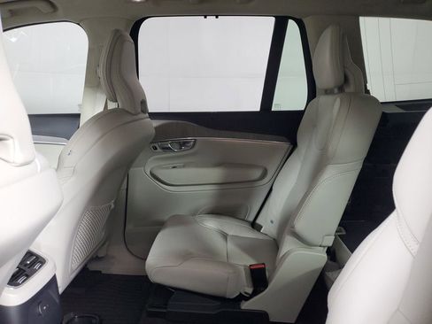 Certified 2024 Volvo XC90 T8 Ultimate w/ Lounge Package image 14