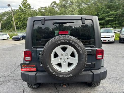 Used 2017 Jeep Wrangler Sport w/ Quick Order Package 24S AWD/4WD image 7