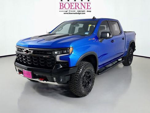 Used 2022 Chevrolet Silverado 1500 ZR2 image 3