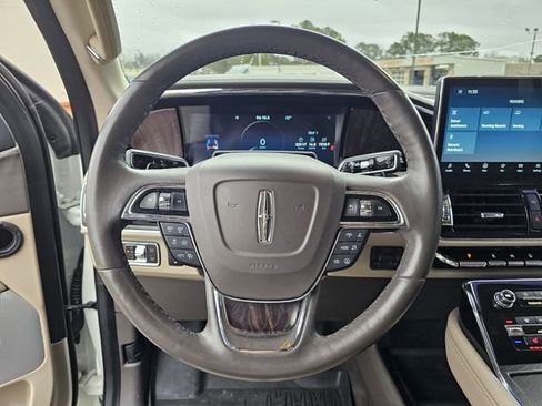 Used 2023 Lincoln Navigator Reserve image 27