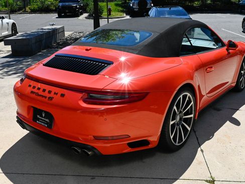 Used 2019 Porsche 911 Carrera 4S AWD/4WD image 5