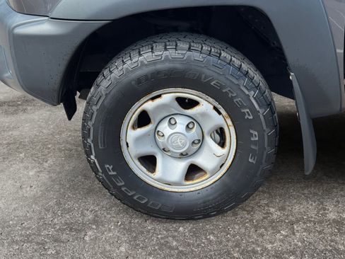Used 2013 Toyota Tacoma 4x4 Regular Cab image 13