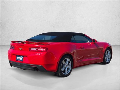 Used 2017 Chevrolet Camaro LT RWD image 5